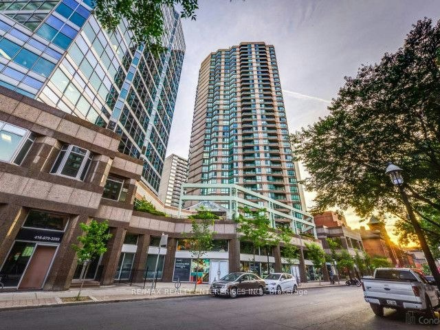 600-38 Elm Street, Toronto, ON, M5G 2K5