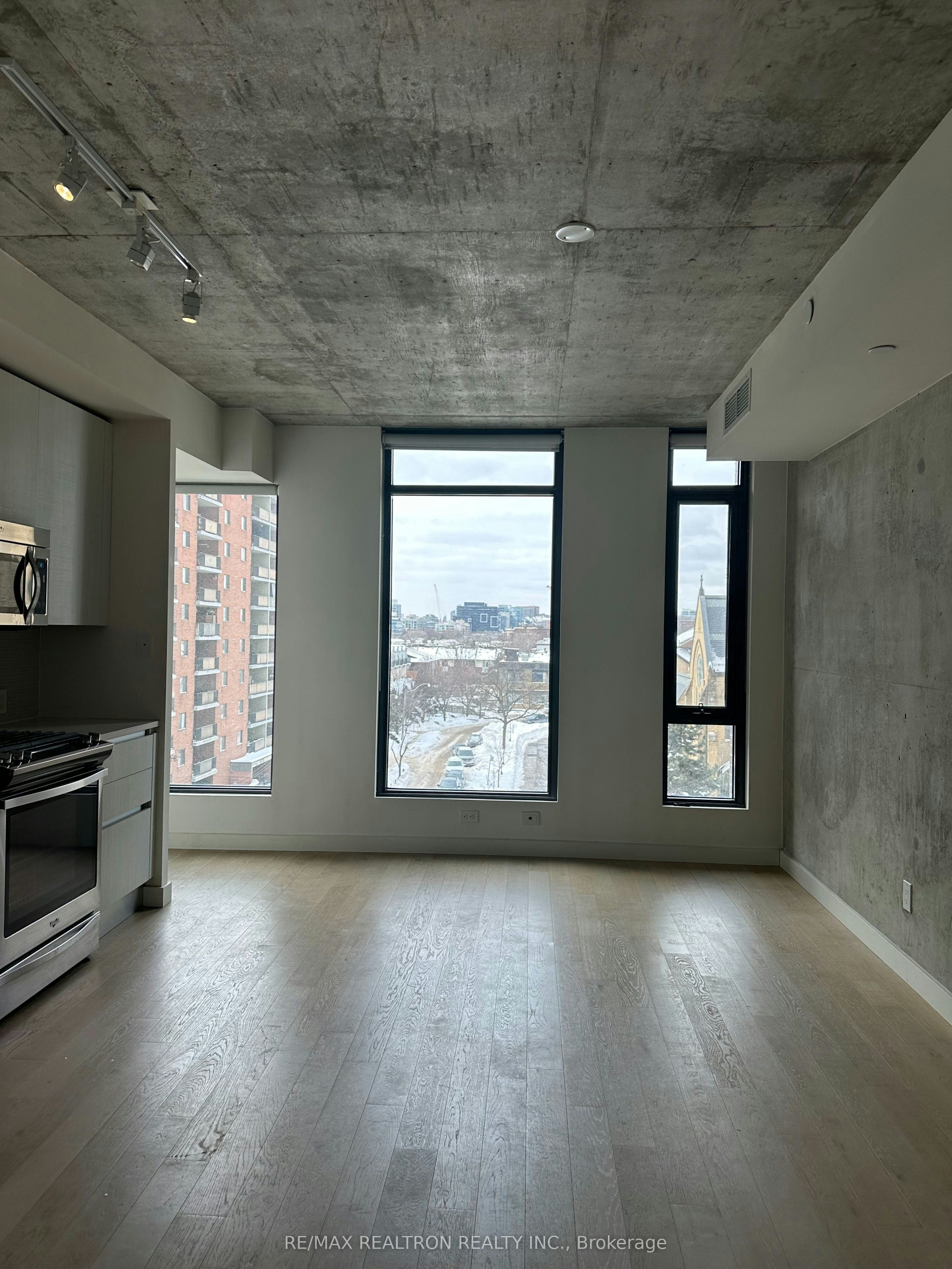410-111 Bathurst Street, Toronto, ON, M5V 0M9 - 7
