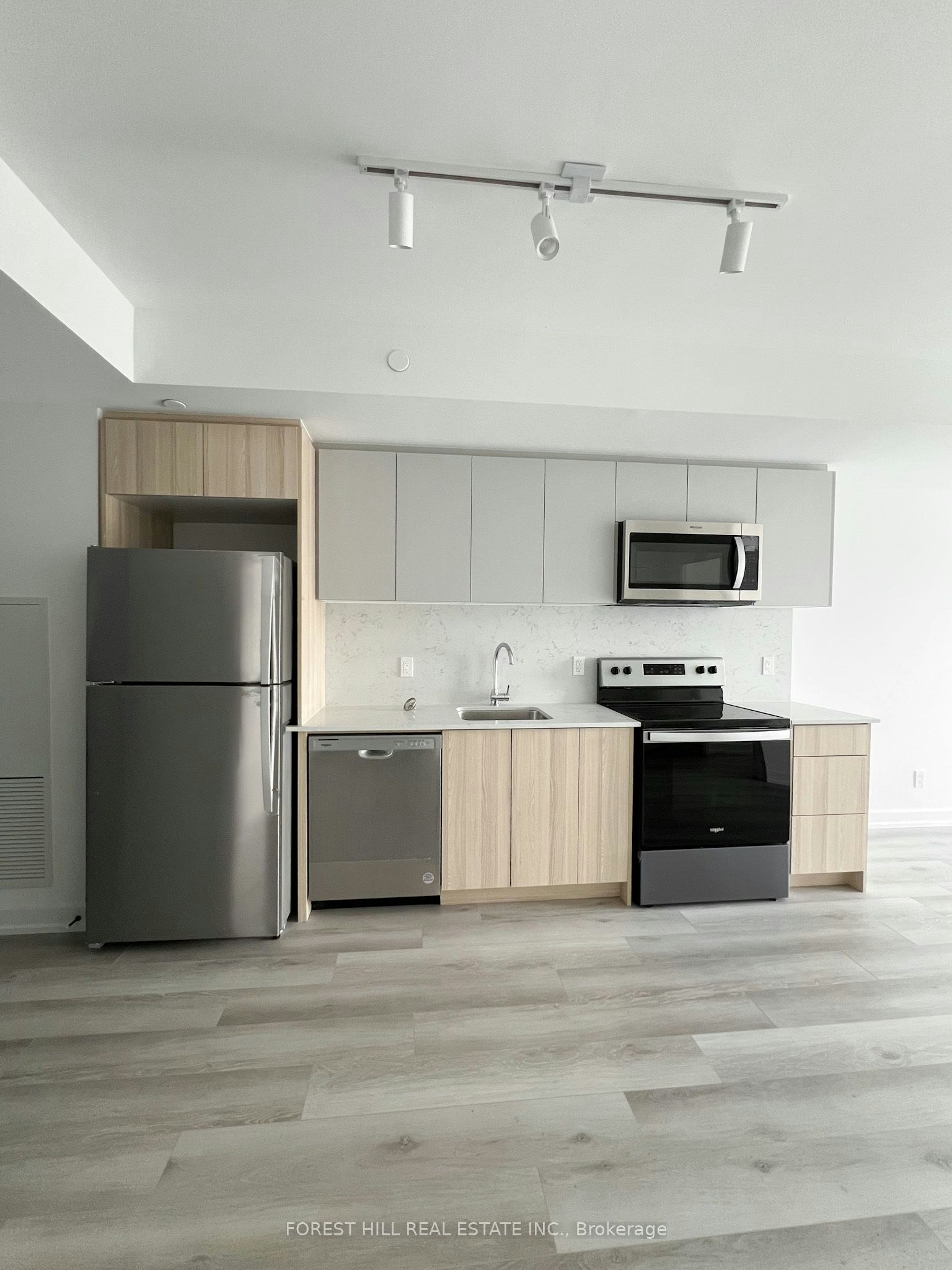606-2000 Bathurst Street, Toronto, ON, M5P 0A7 - 4