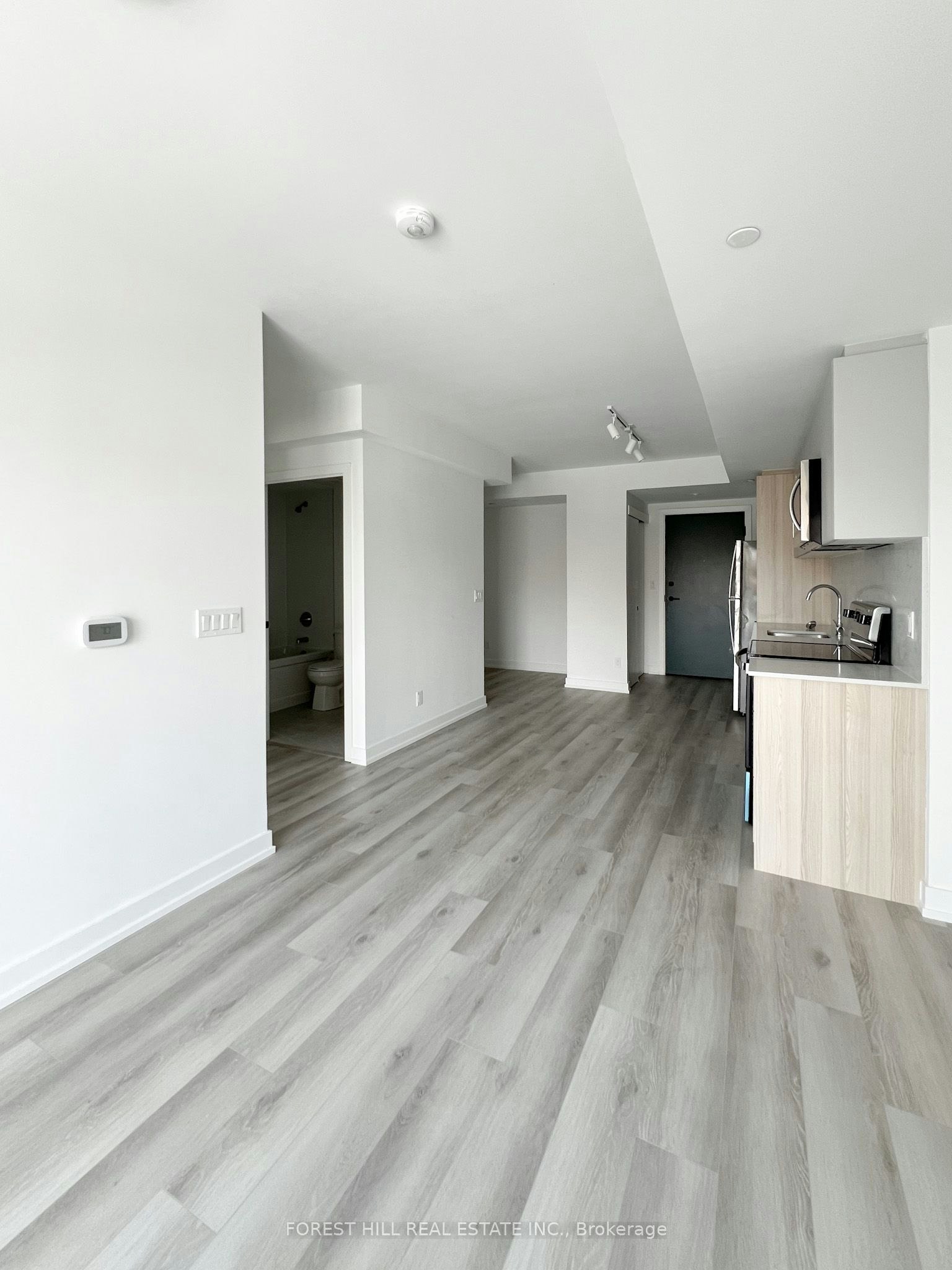 606-2000 Bathurst Street, Toronto, ON, M5P 0A7 - 2
