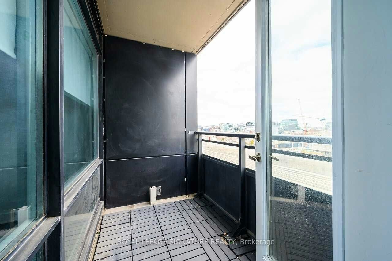 901-25 Telegram Mews, Toronto, ON, M5V 3Z1 - 10