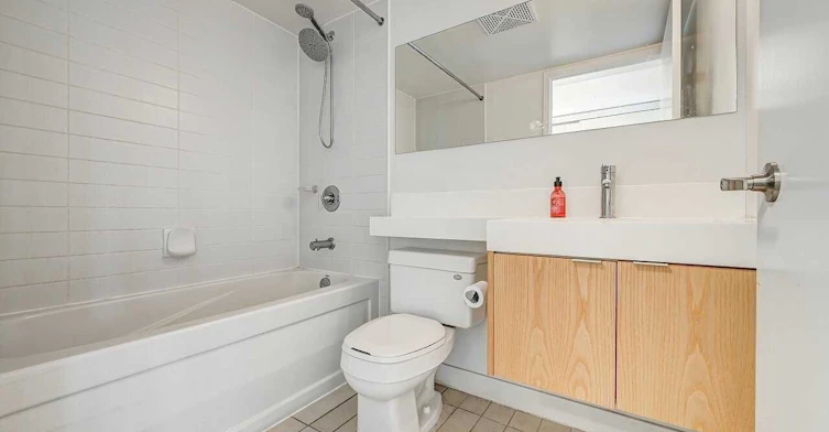 901-25 Telegram Mews, Toronto, ON, M5V 3Z1 - 9