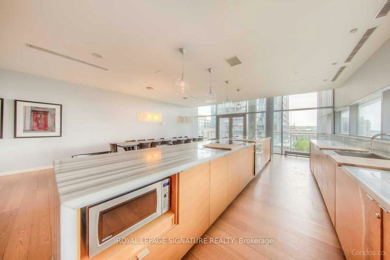901-25 Telegram Mews, Toronto, ON, M5V 3Z1 - 13