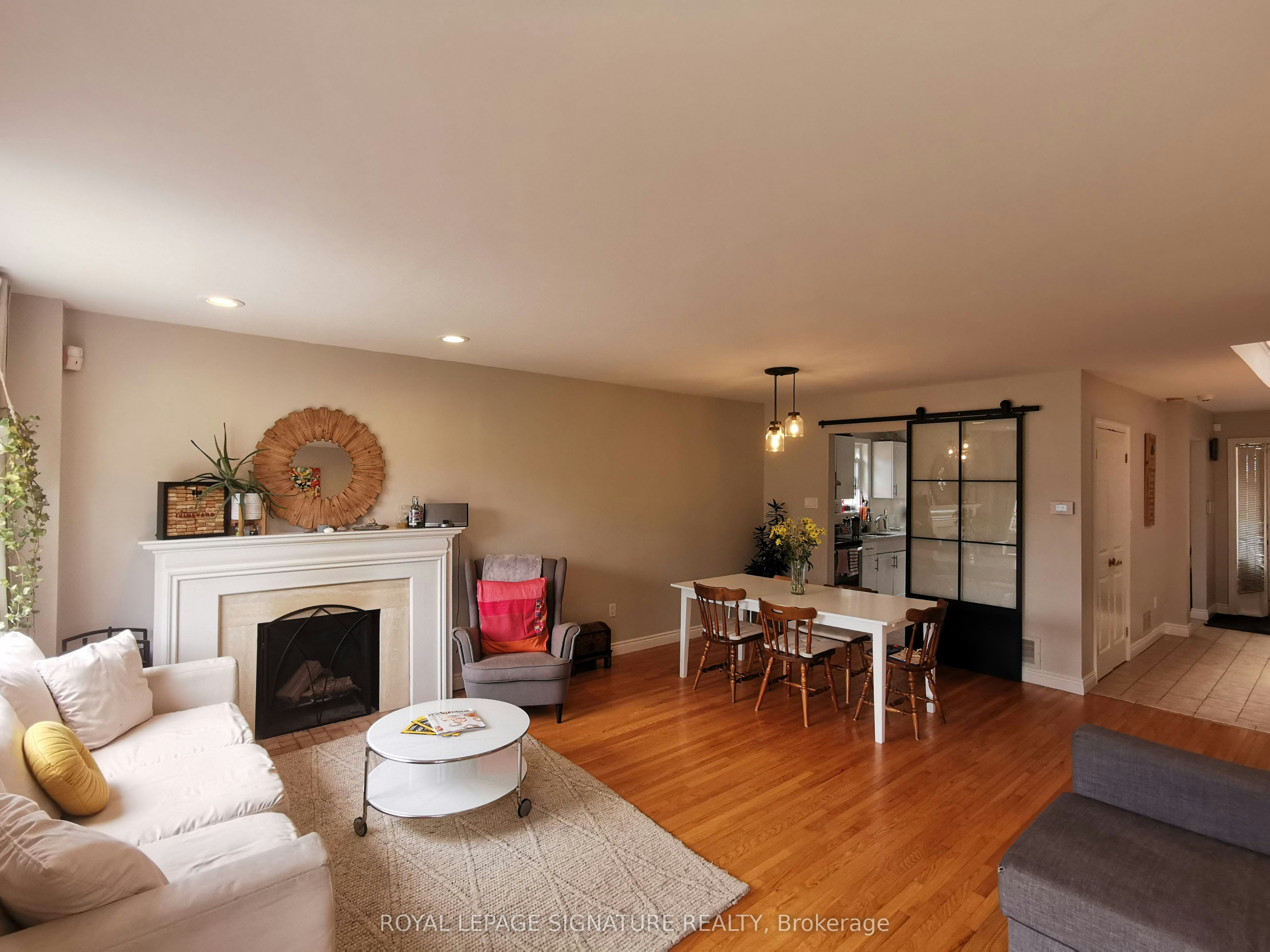 13 Mulberry Crescent, Toronto, ON, M6C 1N4 - 4