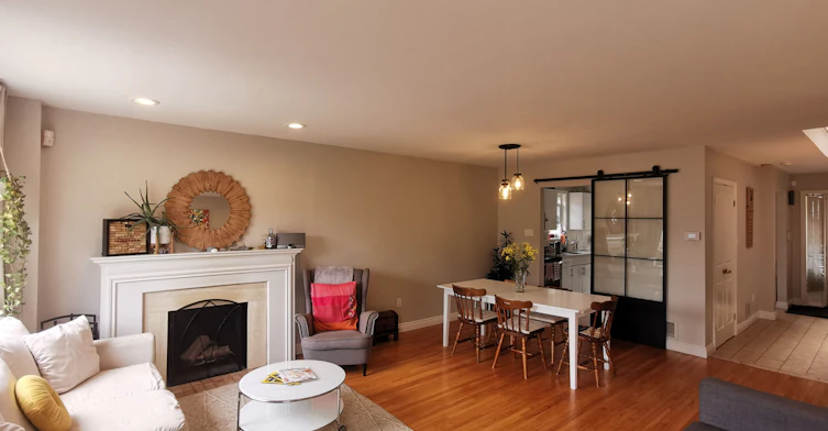 13 Mulberry Crescent, Toronto, ON, M6C 1N4 - 4