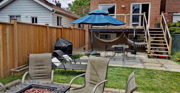 13 Mulberry Crescent, Toronto, ON, M6C 1N4 - 33