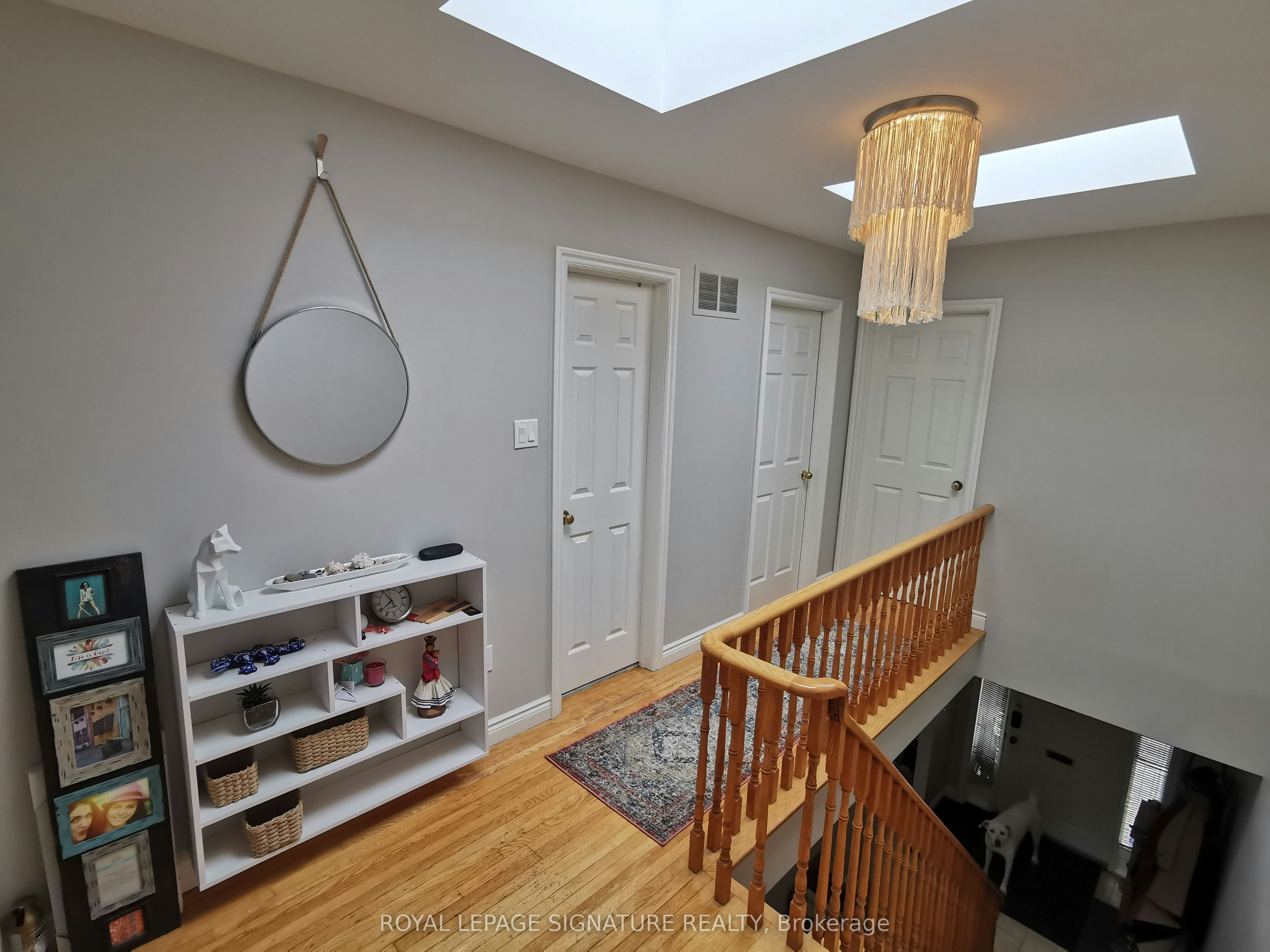 13 Mulberry Crescent, Toronto, ON, M6C 1N4 - 12