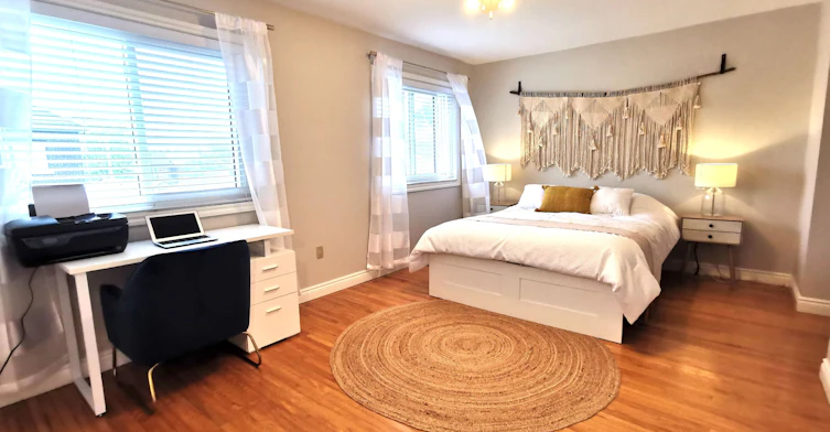 13 Mulberry Crescent, Toronto, ON, M6C 1N4 - 14