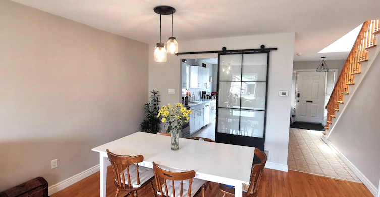13 Mulberry Crescent, Toronto, ON, M6C 1N4 - 6