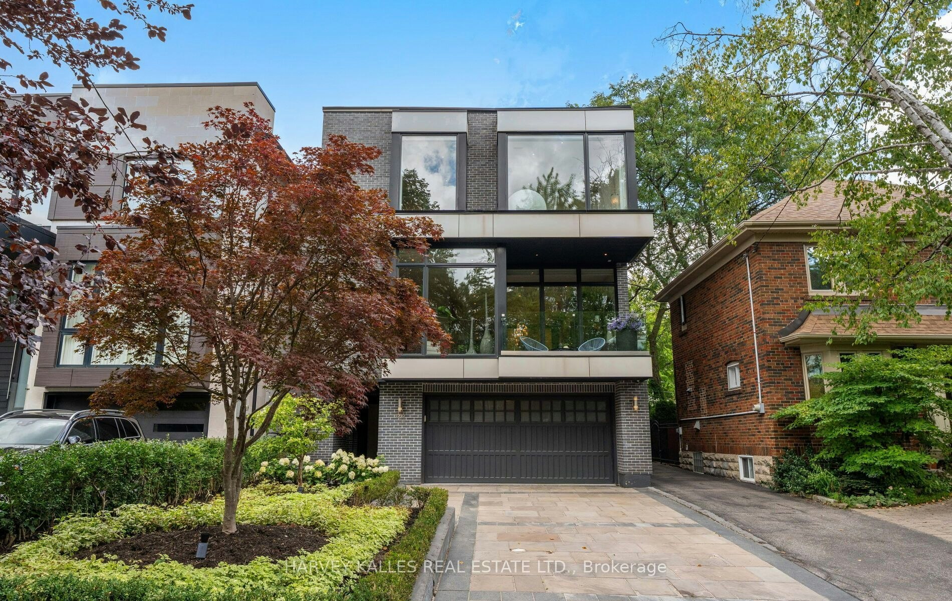 33 Tarlton Road, Toronto, ON, M5P 2M6