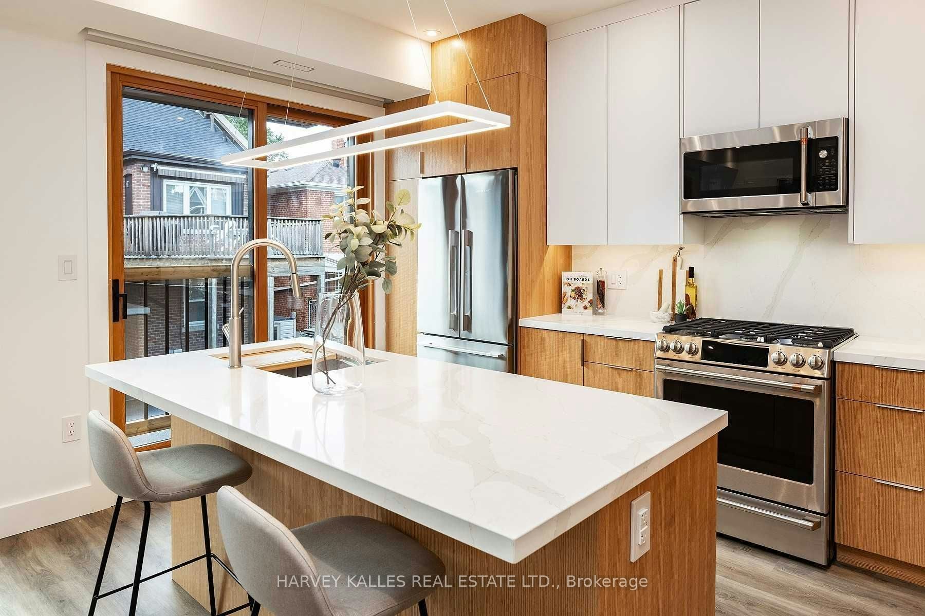 165R Wychwood Avenue, Toronto, ON, M6C 2T4 - 26