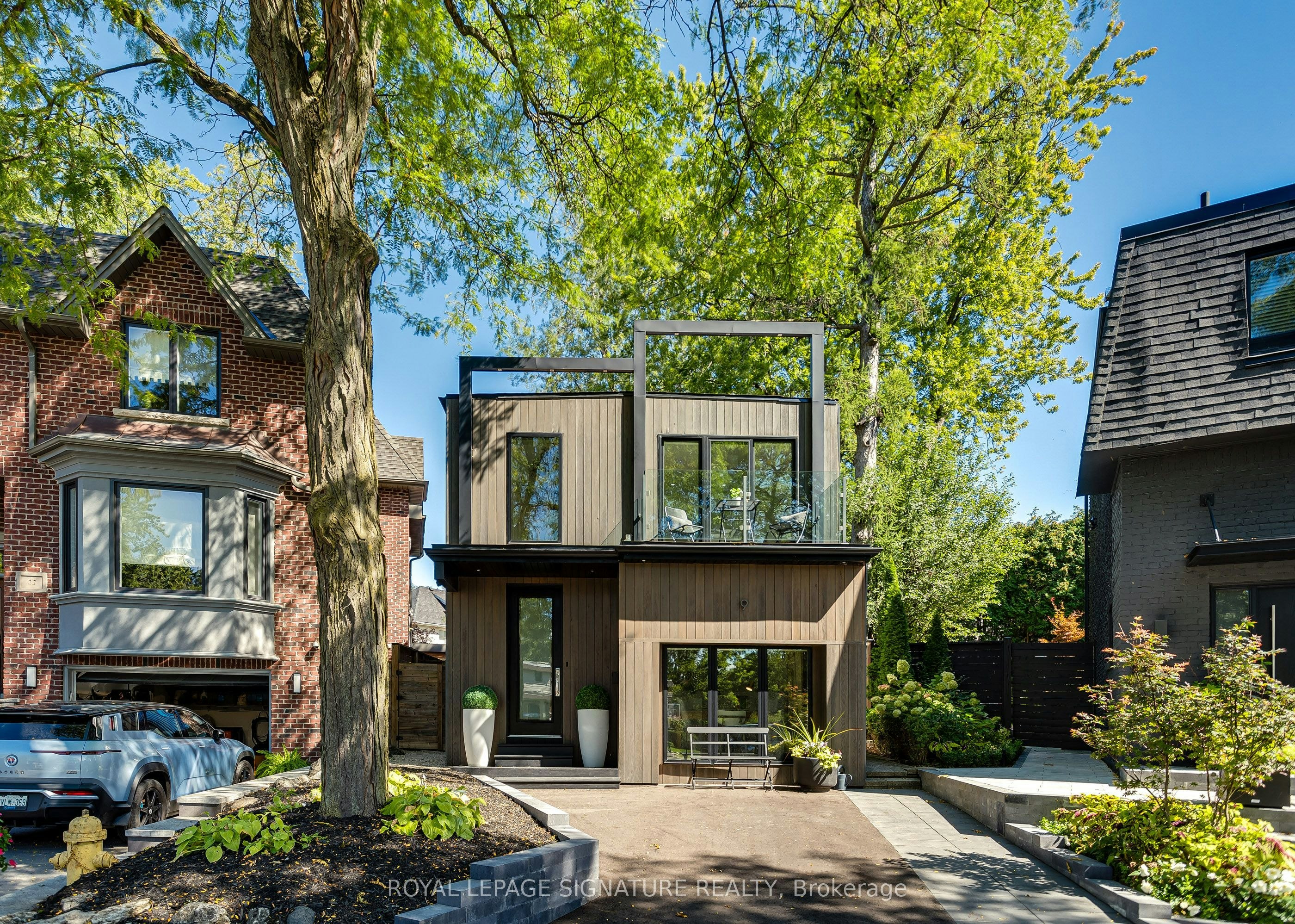 9 Georgian Court, Toronto, ON, M4P 2J7