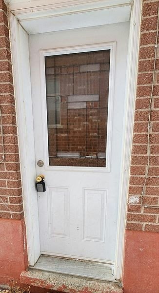 Bsmt #1-114 Goulding Avenue, Toronto, ON, M2M 1L4 - 2