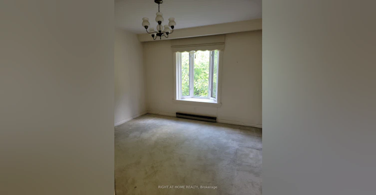 Main-260 Park Home Avenue, Toronto, ON, M1T 0B5 - 9