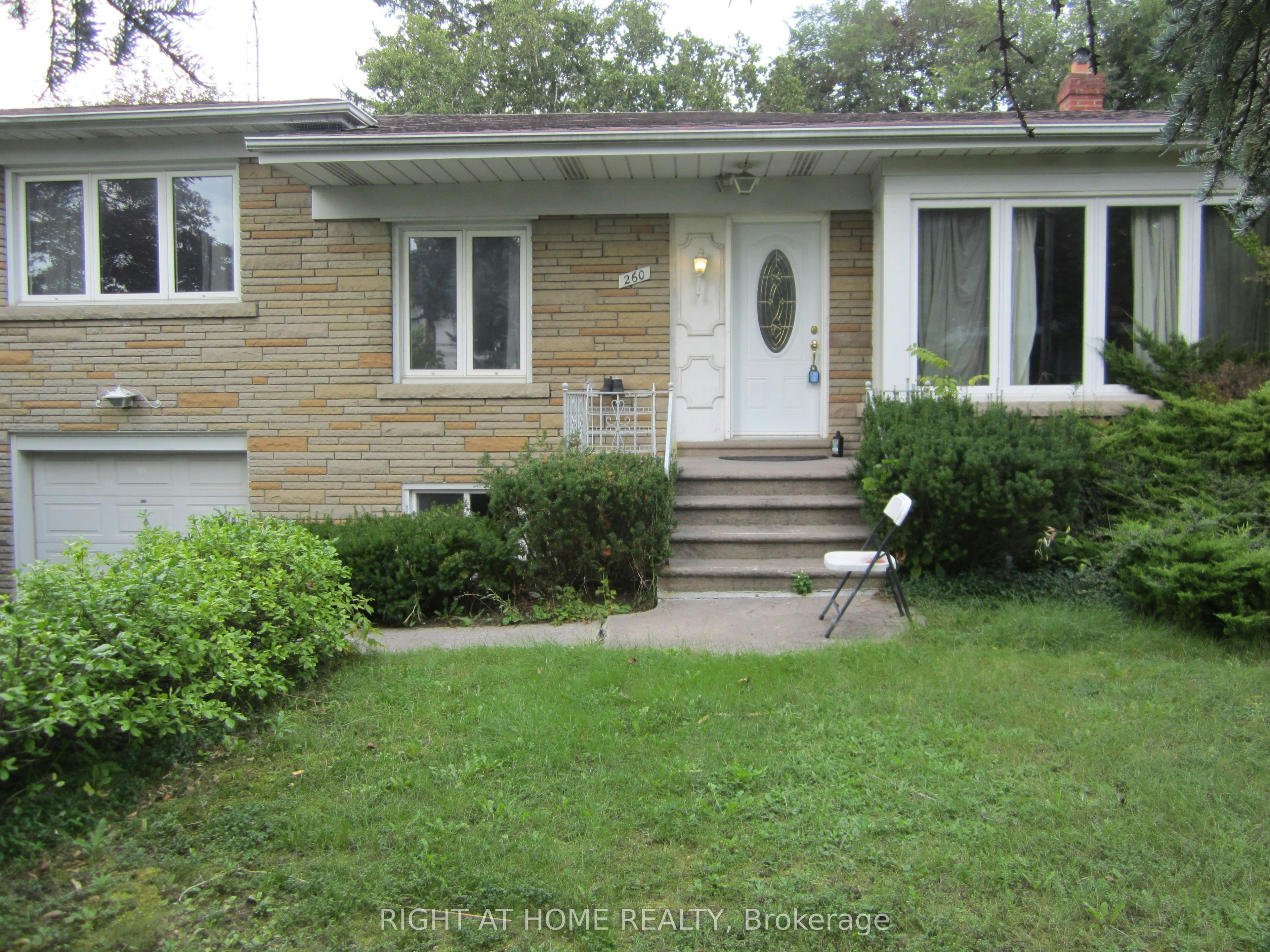 Main-260 Park Home Avenue, Toronto, ON, M1T 0B5