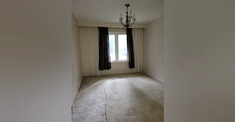 Main-260 Park Home Avenue, Toronto, ON, M1T 0B5 - 7