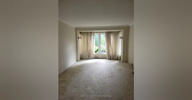 Main-260 Park Home Avenue, Toronto, ON, M1T 0B5 - 4