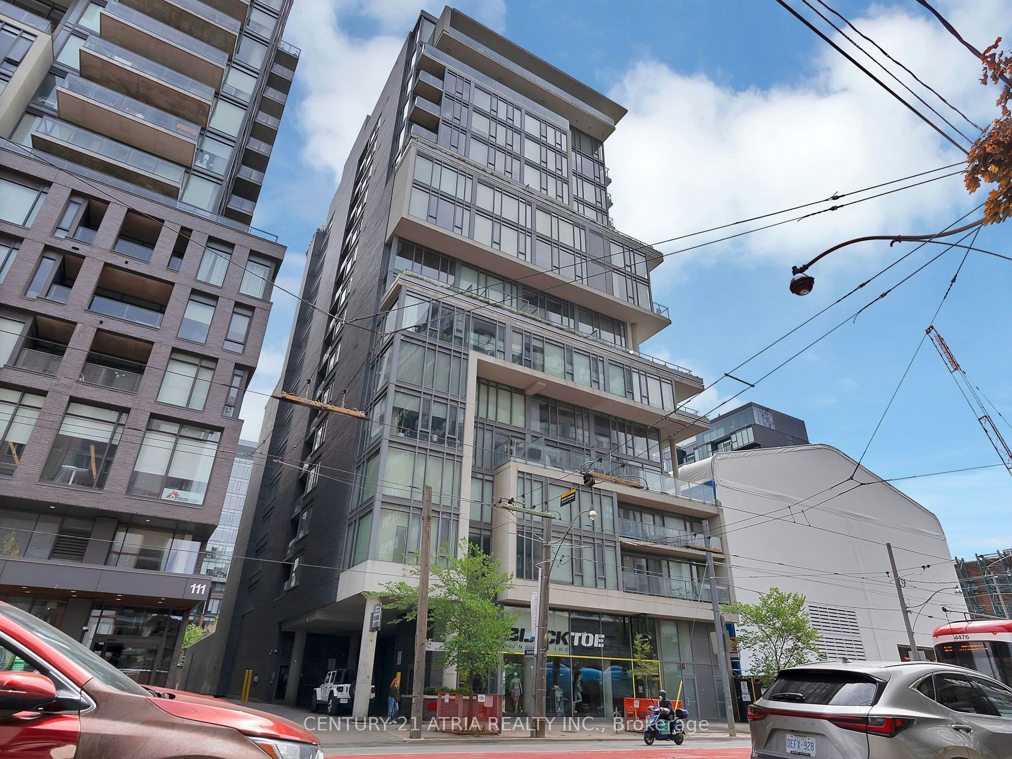 318-95 Bathurst Street, Toronto, ON, M5V 0M9