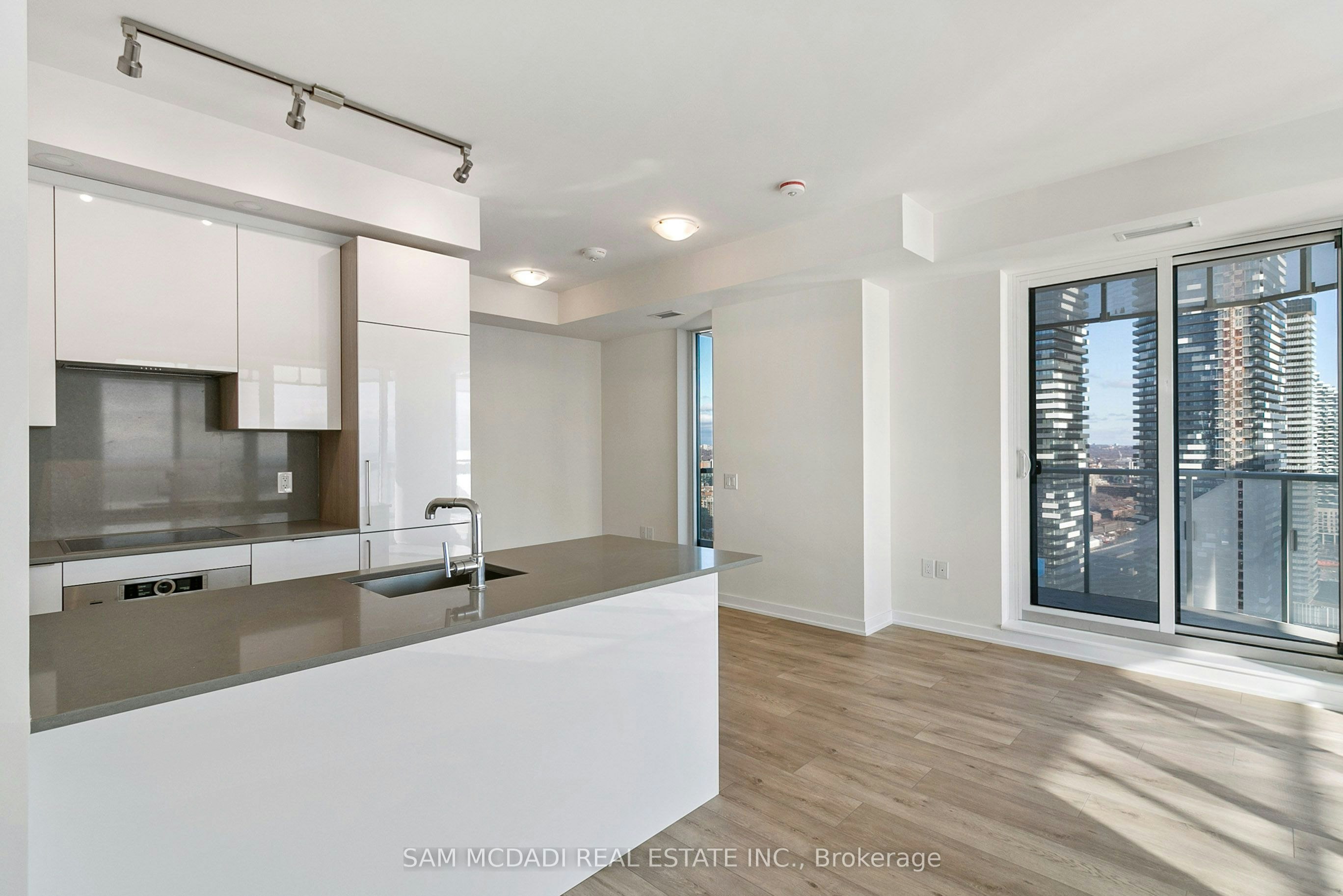 28 Freeland Street, Toronto, ON, M5E 0E3 - 5