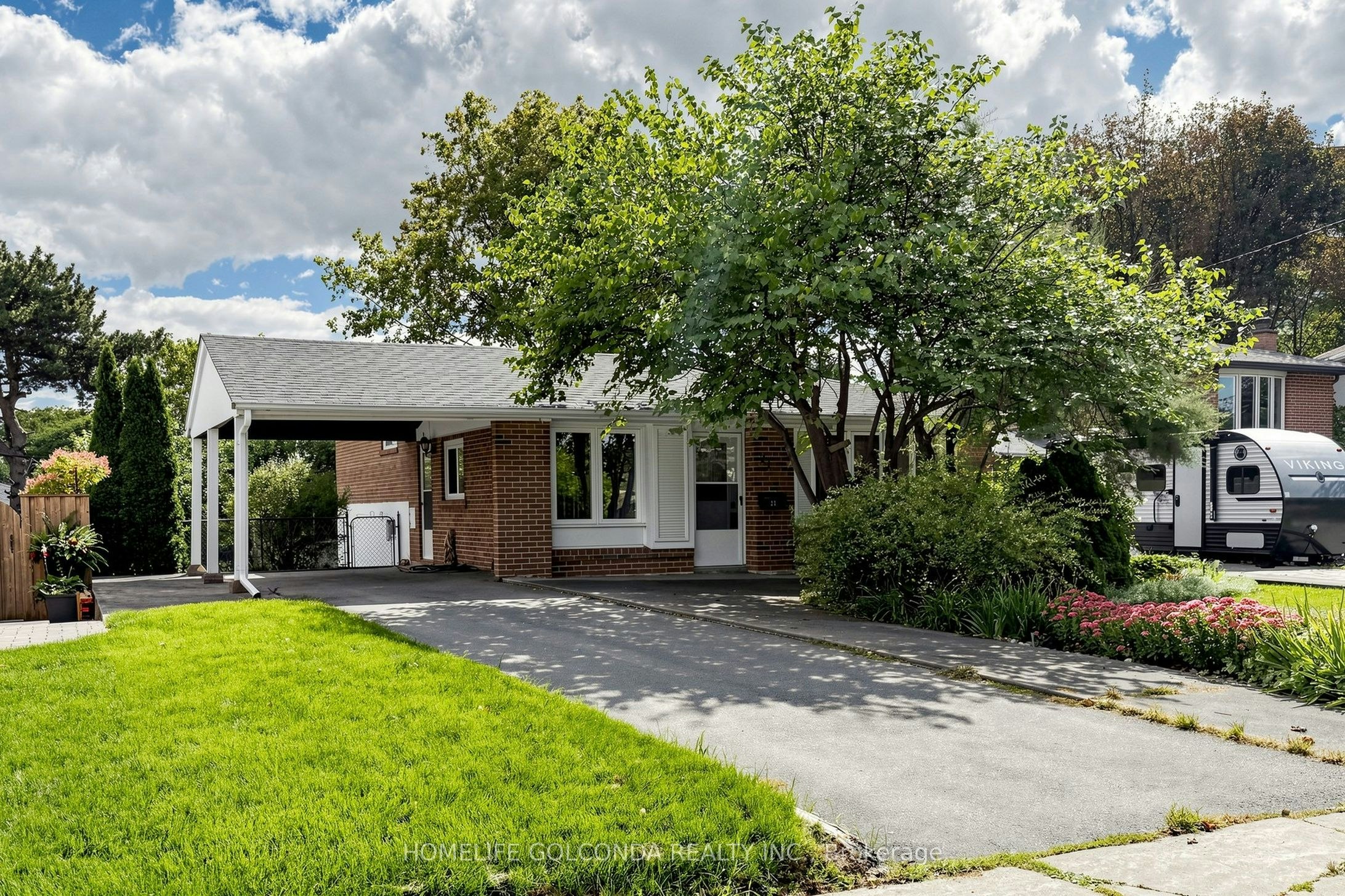 21 Grove Park Crescent, Toronto, ON, M2J 2C7