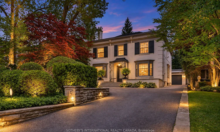 15 Alexandra Wood