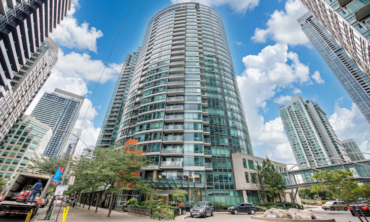 2803-373 Front Street W