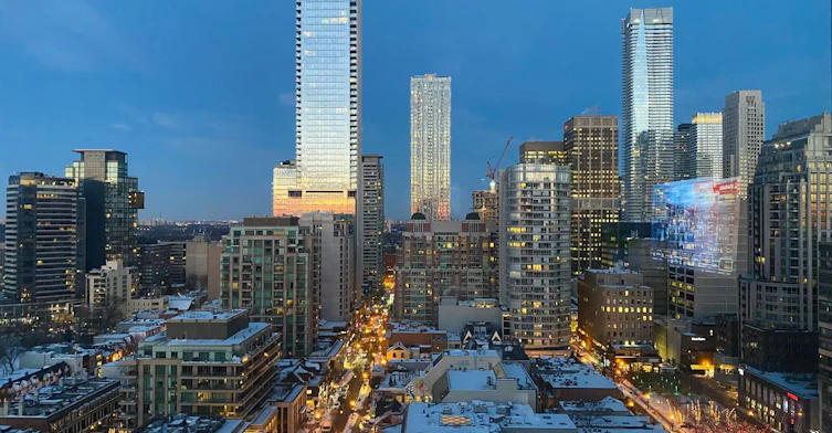 2206-155 Yorkville Avenue, Toronto, ON, M5R 0B4 - 3