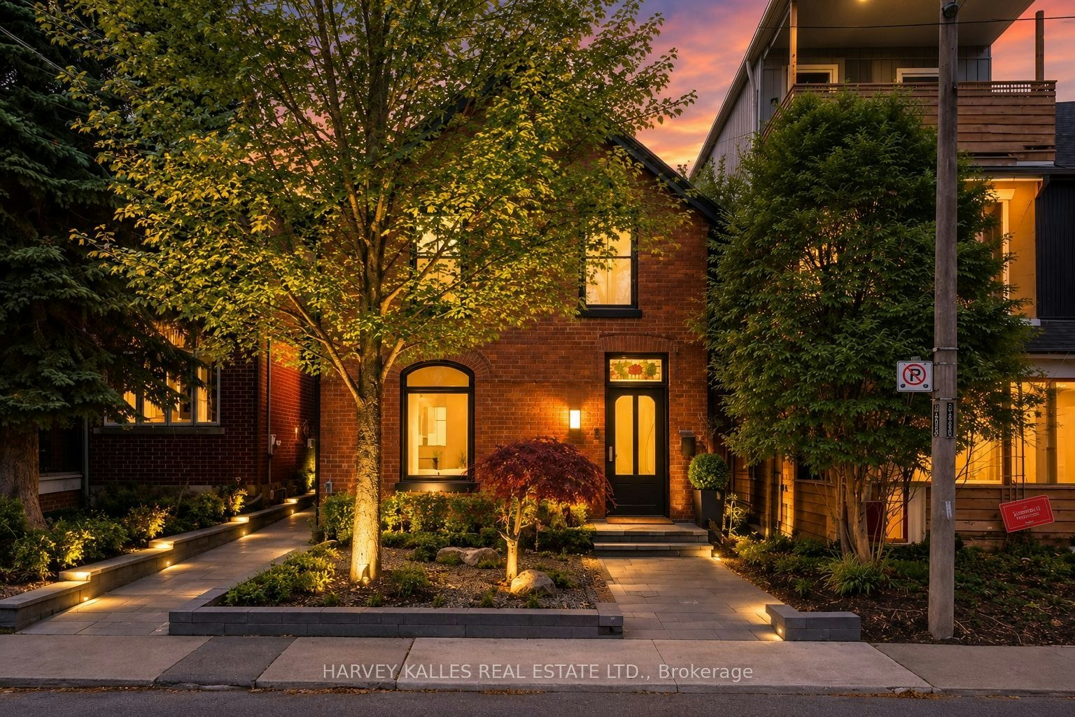 239 Borden Street, Toronto, ON, M5S 2N5