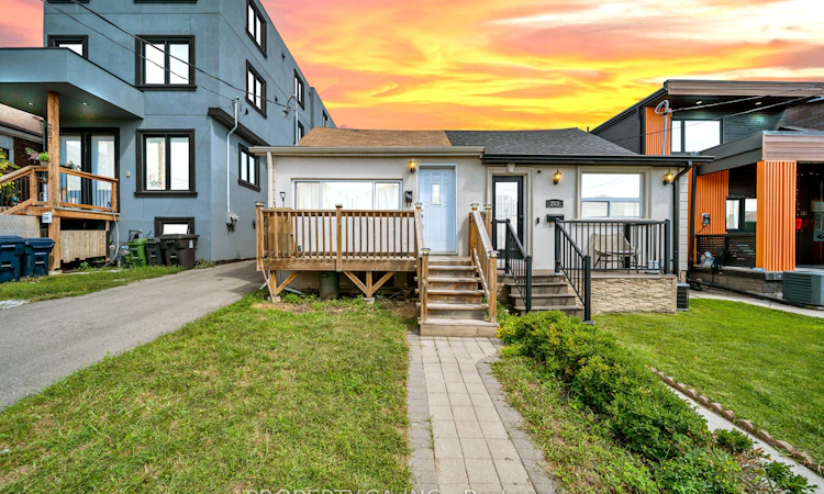 285 Robina Avenue
