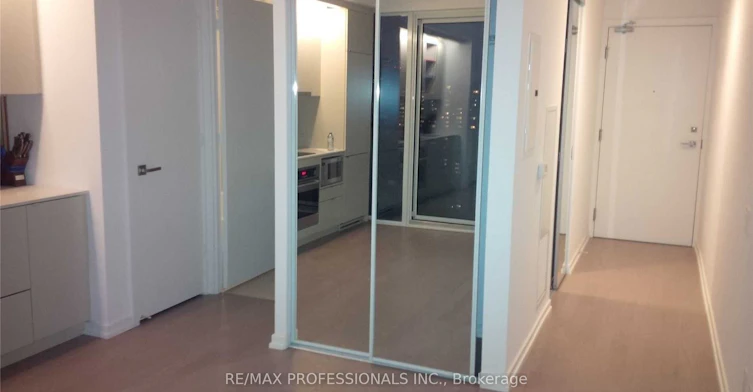 2002-101 Peter Street, Toronto, ON, M5V 2G9 - 3