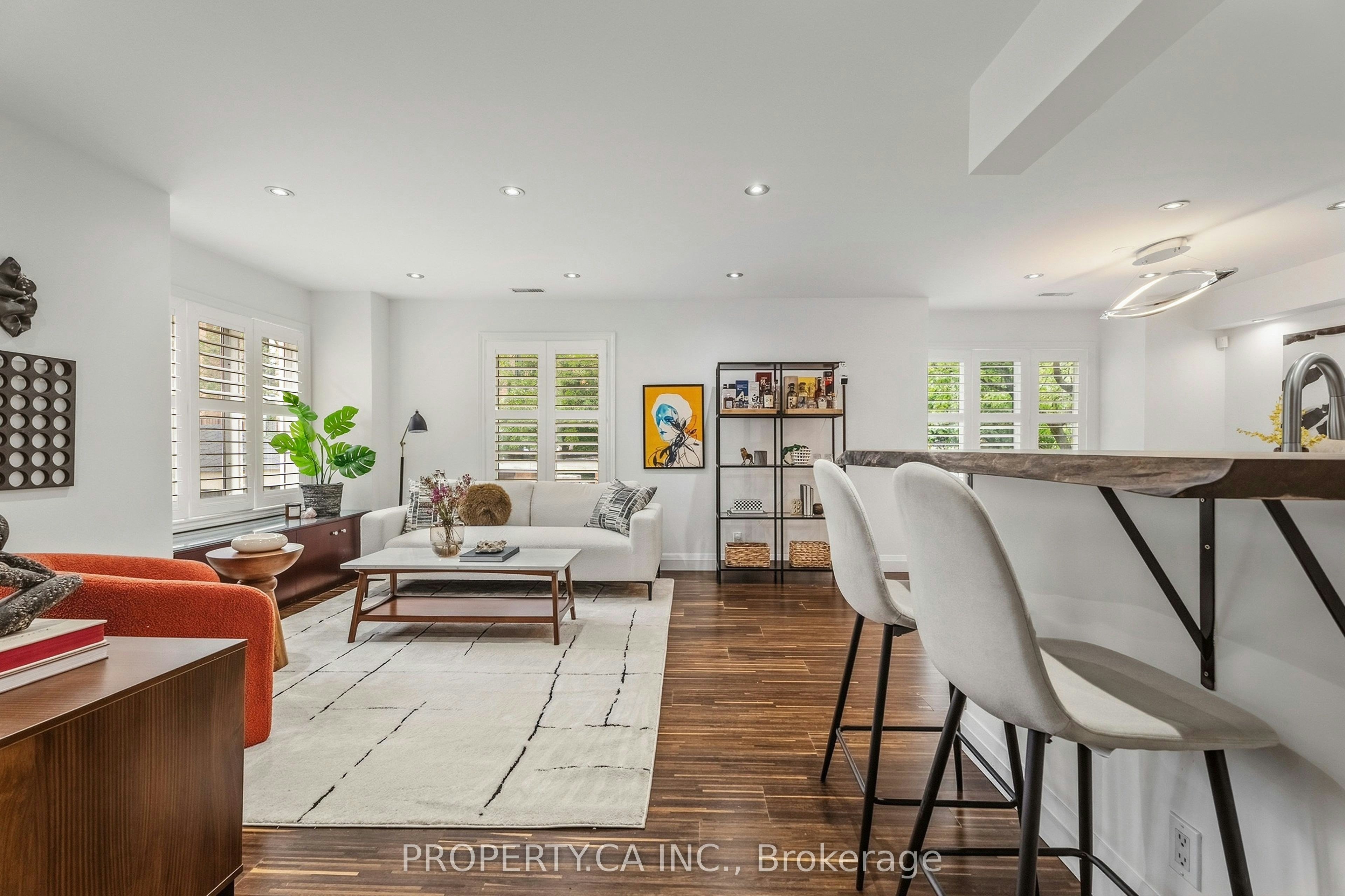 Th2-208 Niagara Street, Toronto, ON, M6J 3W5