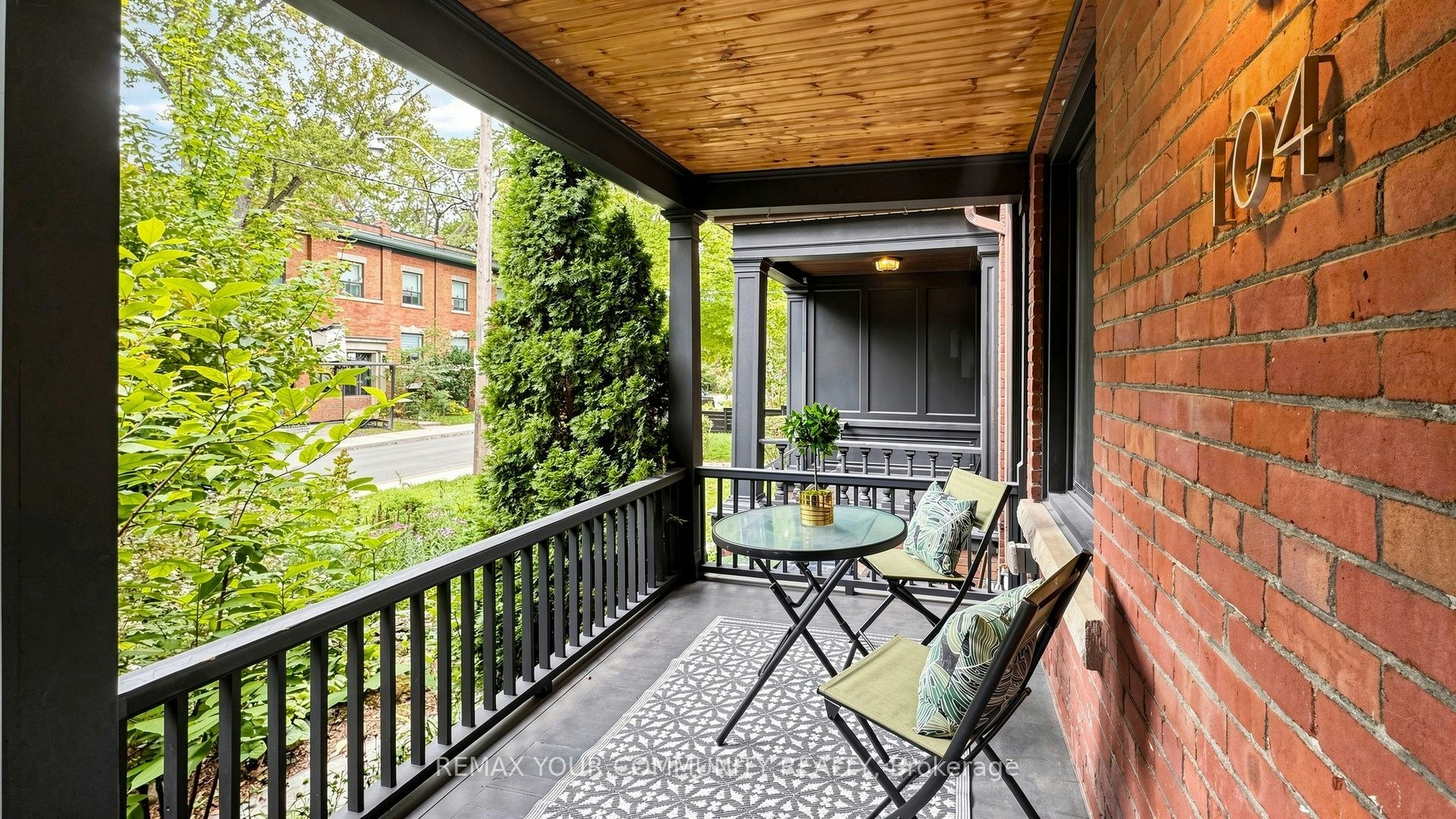 104 Wells Street, Toronto, ON, M5R 1P3