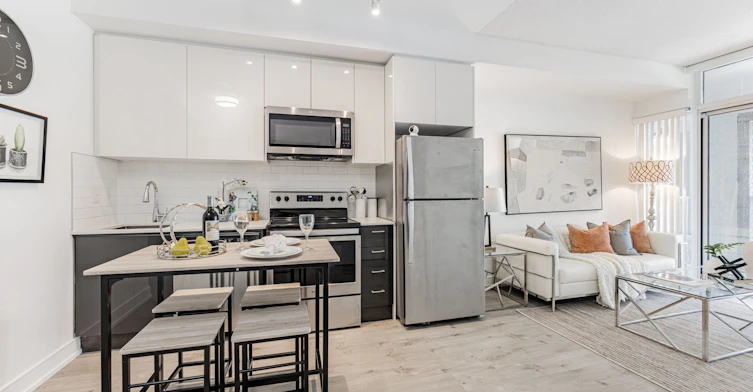 250-621 Sheppard Avenue E, Toronto, ON, M2K 1B5