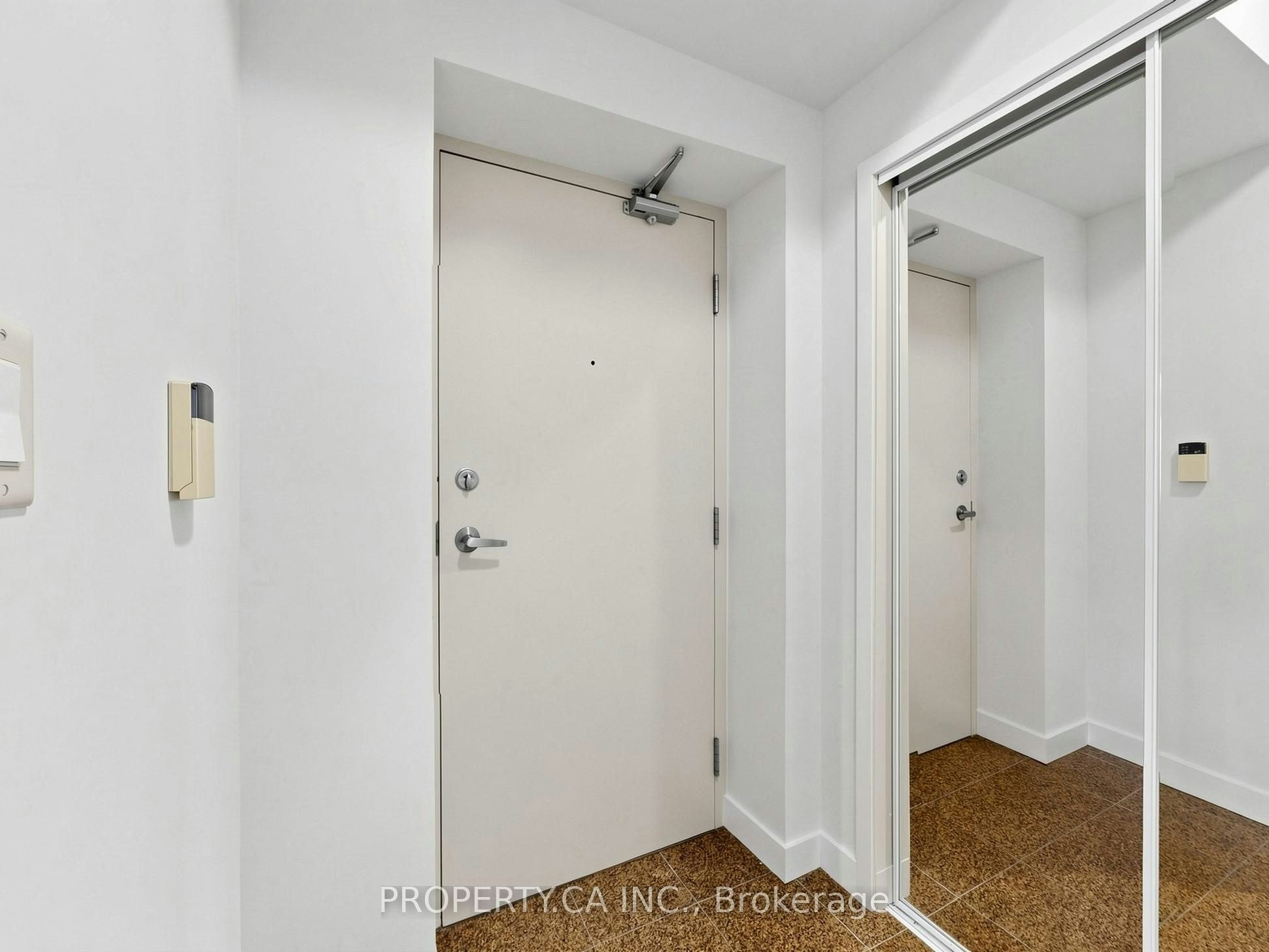 2505-10 Navy Wharf Court, Toronto, ON, M5V 3V2 - 25