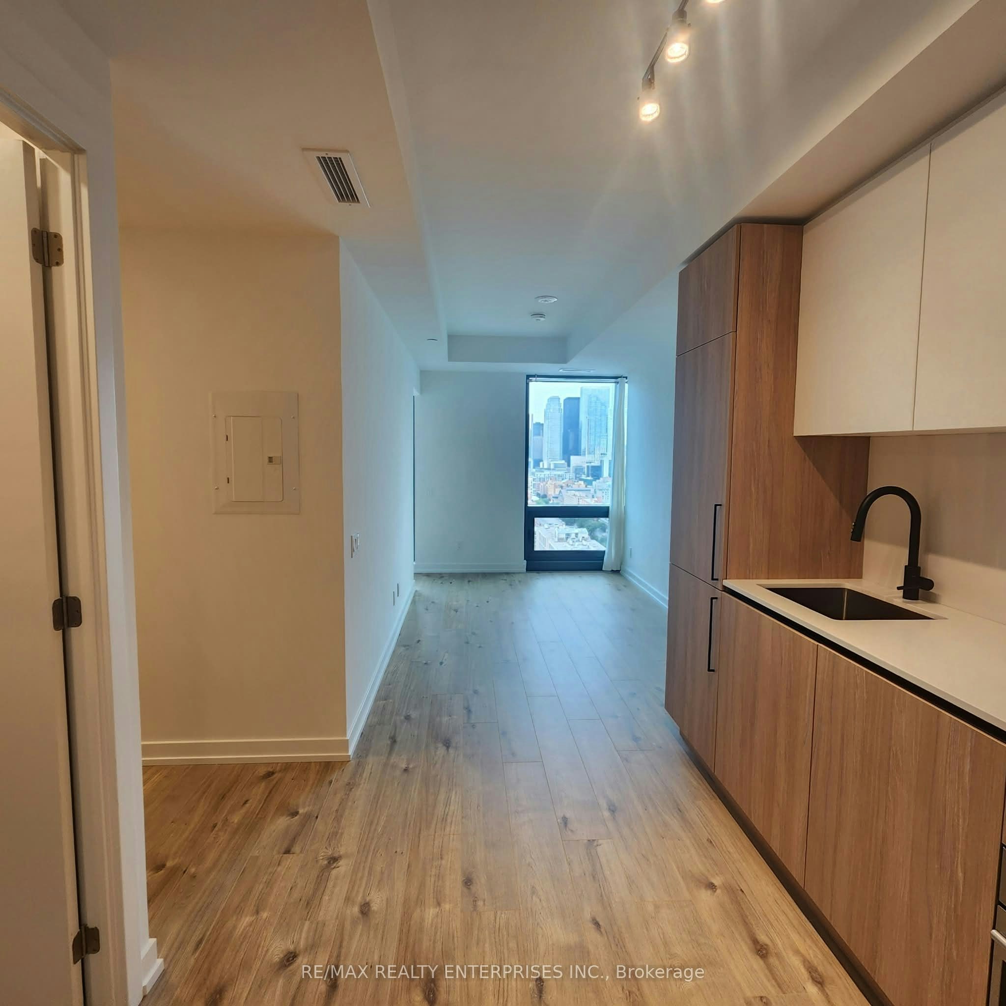 2405-35 Parliament Street, Toronto, ON, M5A 0Z5 - 8