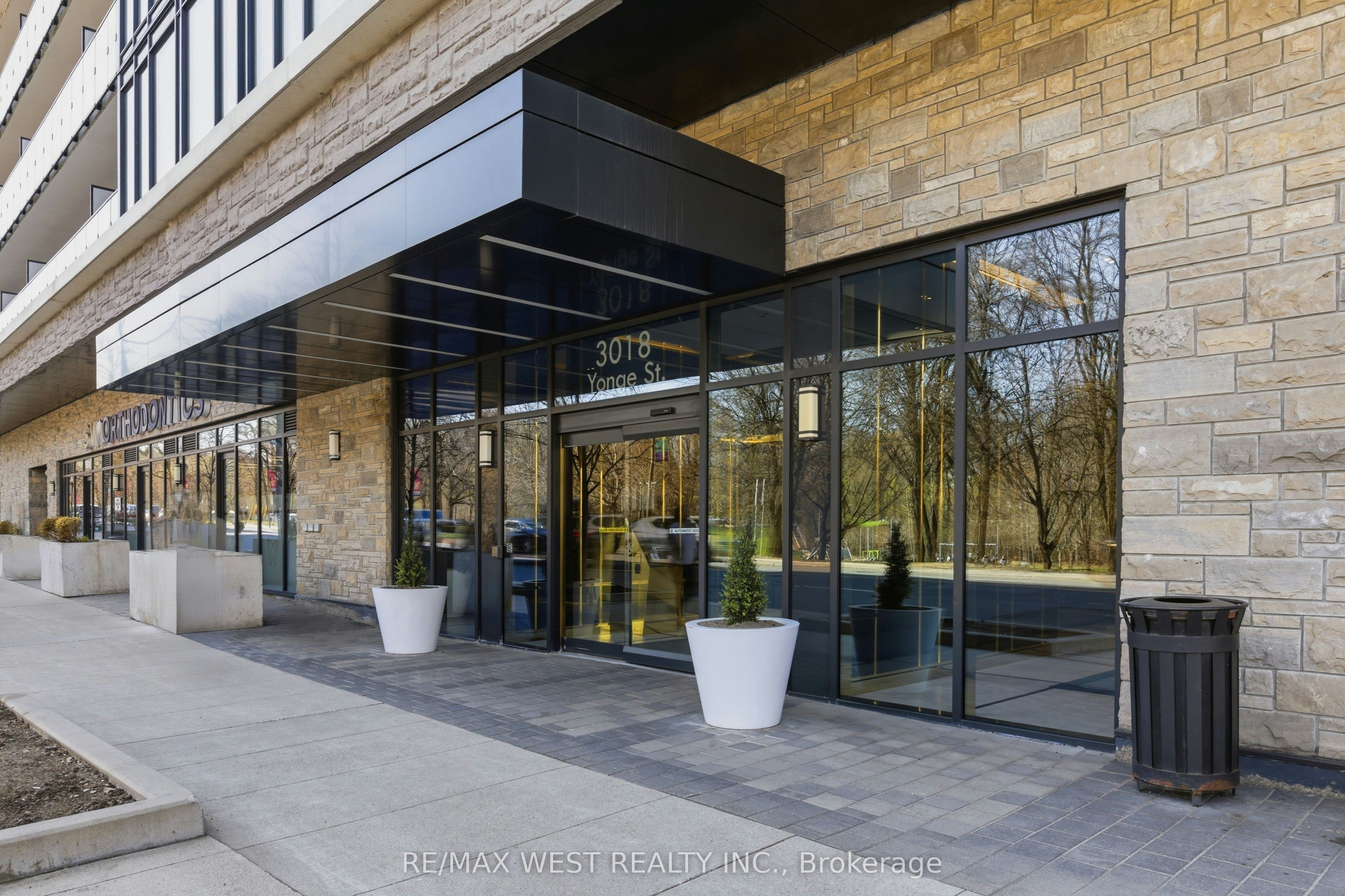 617-3018 Yonge Street, Toronto, ON, M4N 2K8