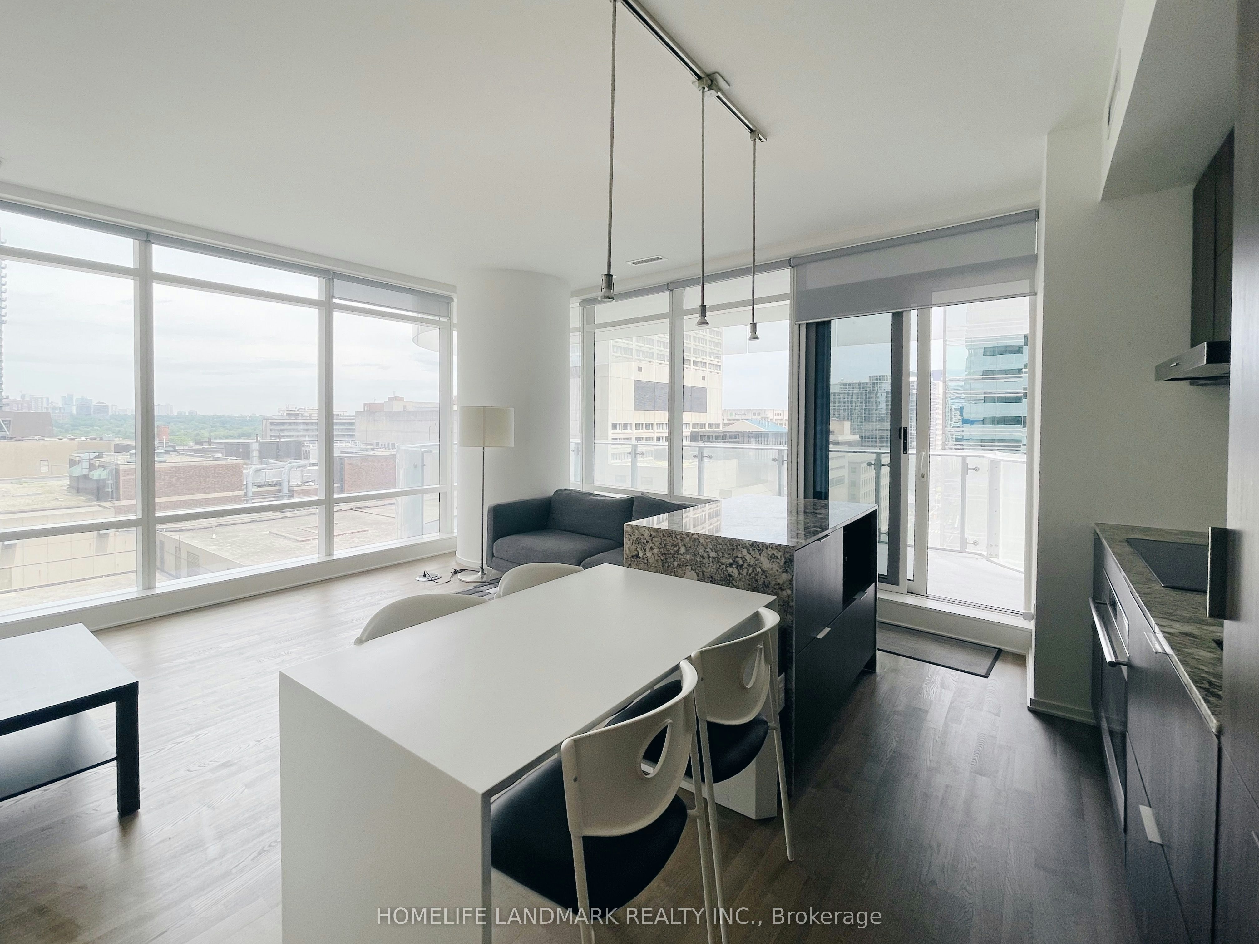 1001-1 Bloor Street E, Toronto, ON, M4W 1A9
