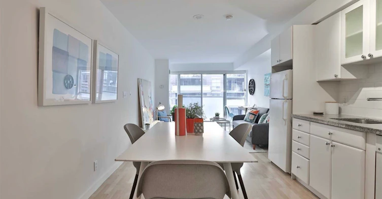 215-1005 King Street W, Toronto, ON, M6K 3M8 - 14