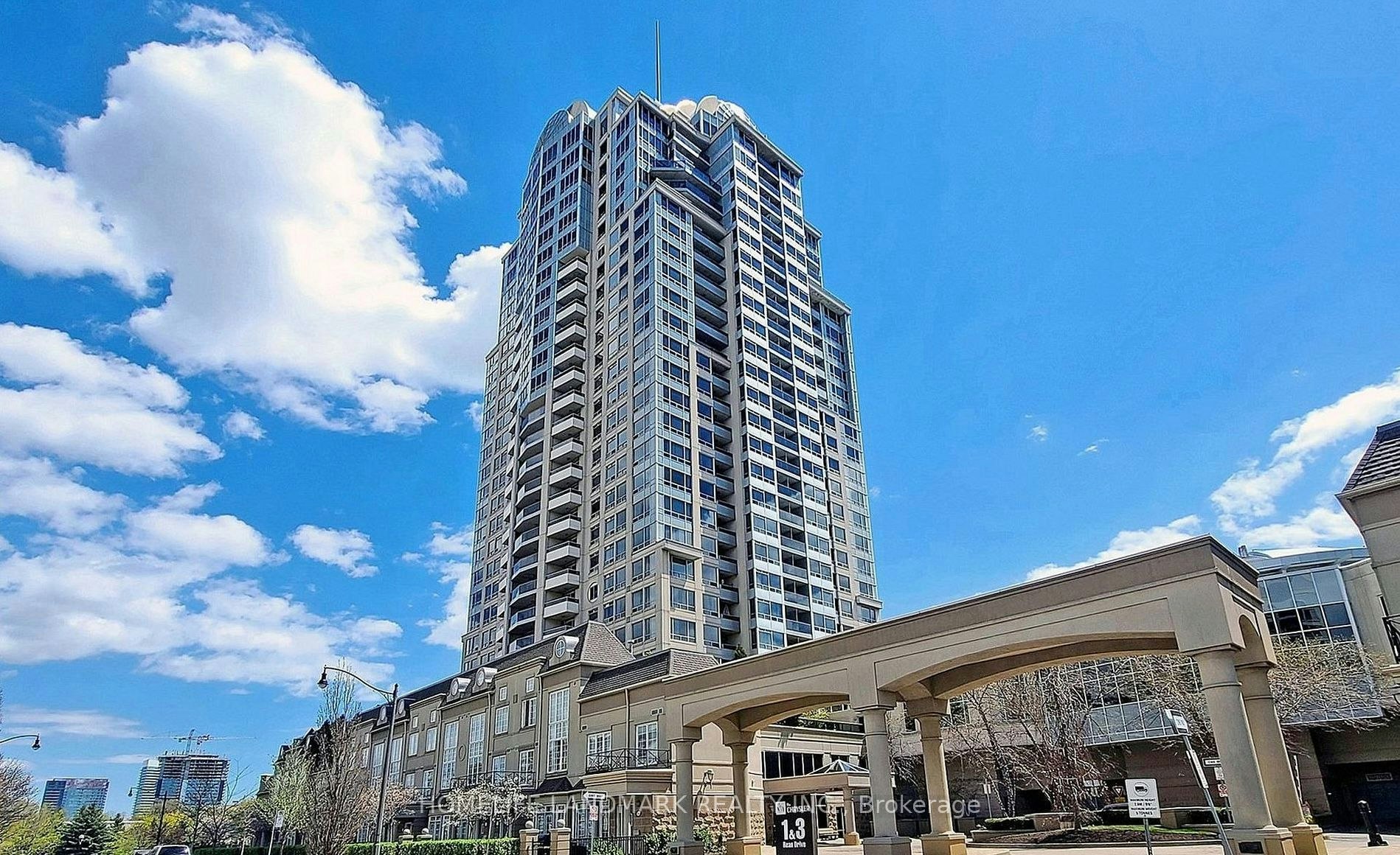 908-3 Rean Drive, Toronto, ON, M2K 3C2