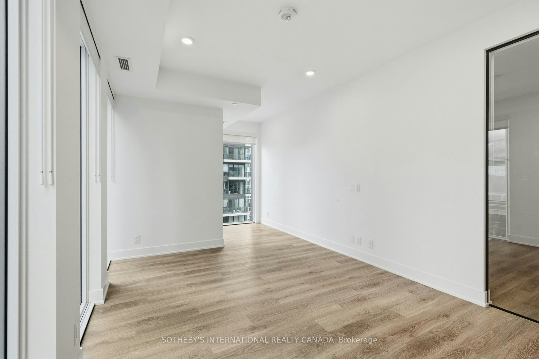 E2501-30 Mutual Street, Toronto, ON, M5B 2A7 - 5