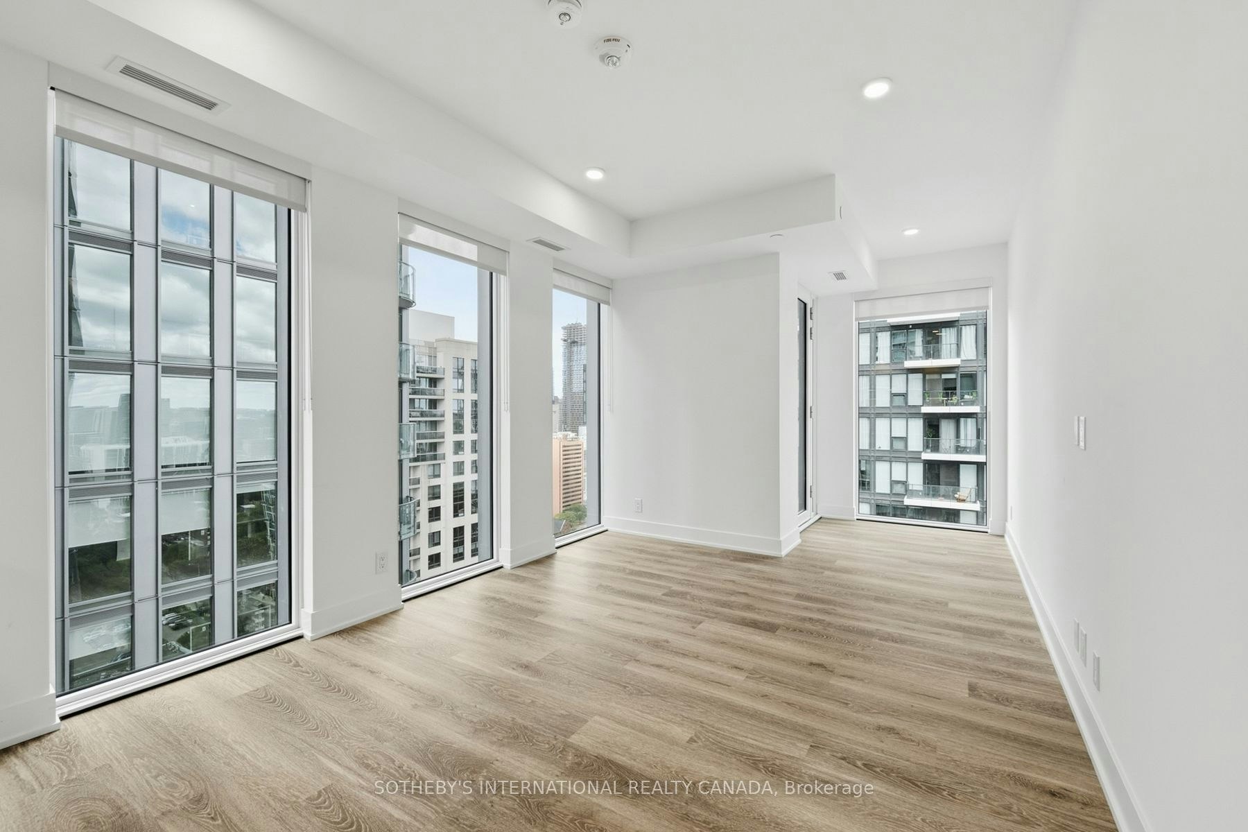 E2501-30 Mutual Street, Toronto, ON, M5B 2A7 - 3