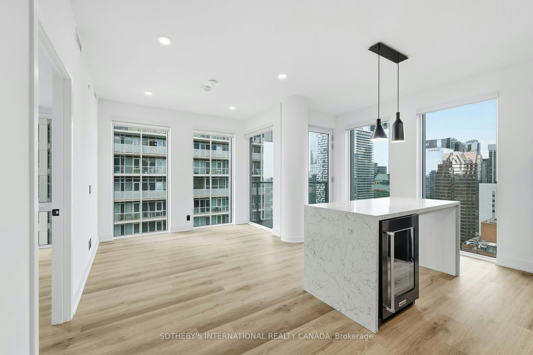 E2909-30 Mutual Street, Toronto, ON, M5B 2A7 - 2