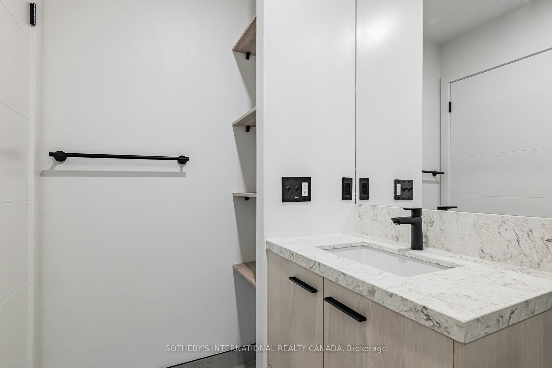 E2909-30 Mutual Street, Toronto, ON, M5B 2A7 - 7