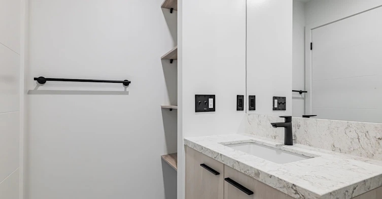 E2909-30 Mutual Street, Toronto, ON, M5B 2A7 - 7