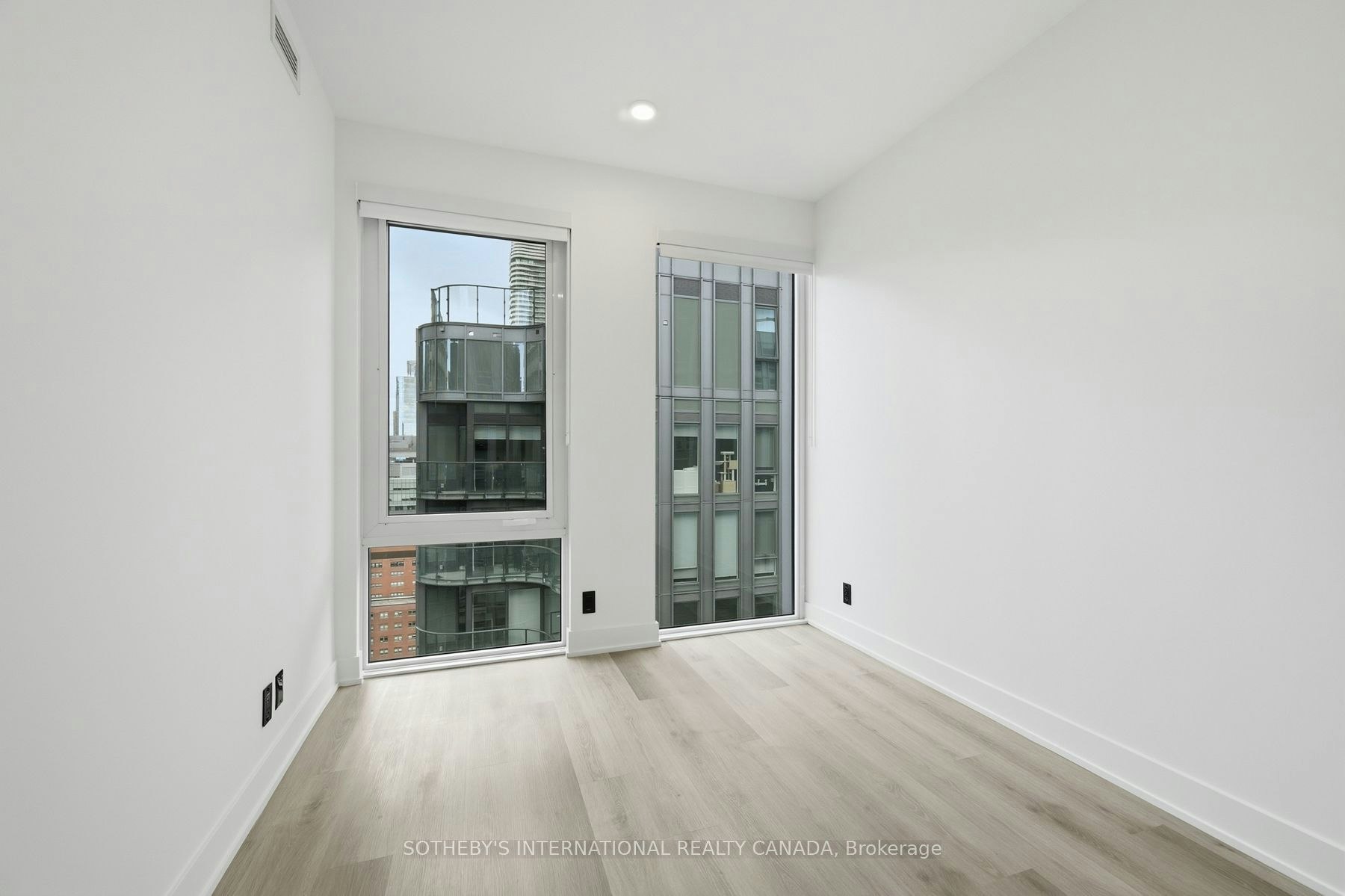 E2909-30 Mutual Street, Toronto, ON, M5B 2A7 - 8