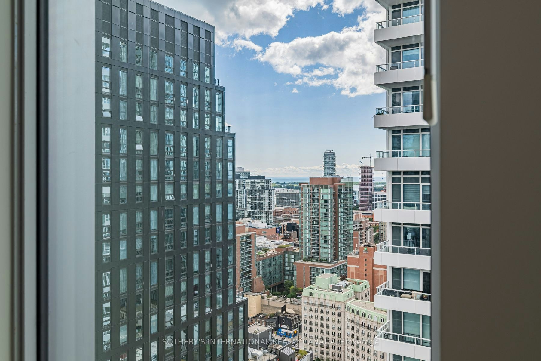 E2909-30 Mutual Street, Toronto, ON, M5B 2A7 - 13