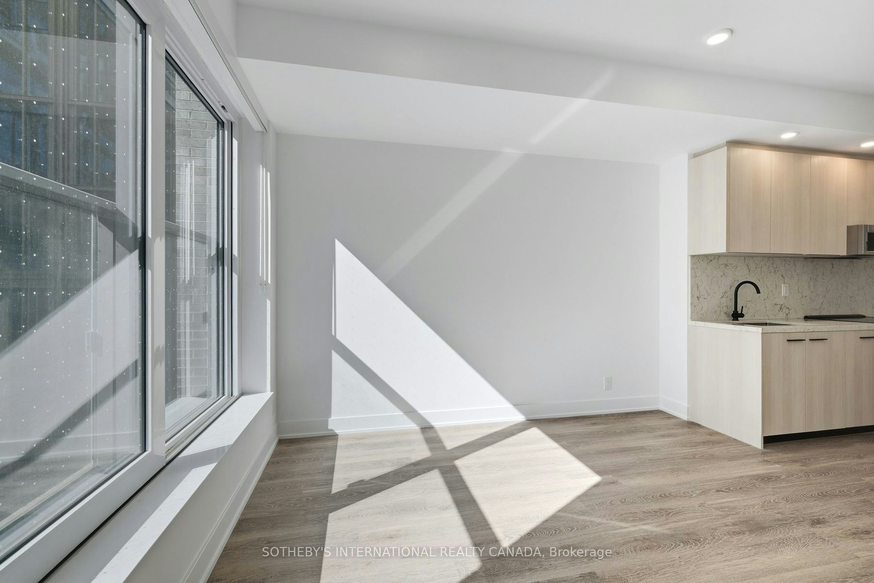 E1003-30 Mutual Street, Toronto, ON, M5B 2A7 - 5