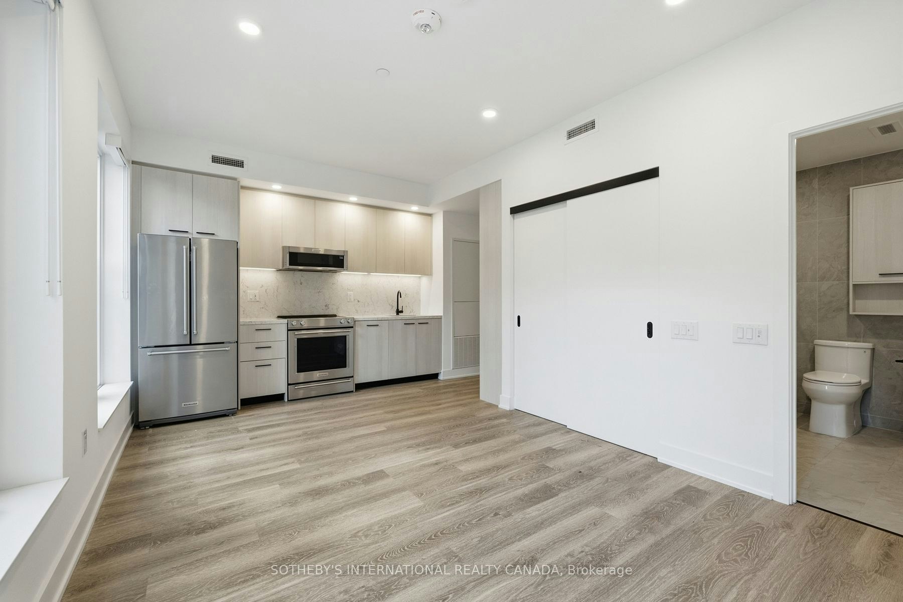 E0201-30 Mutual Street, Toronto, ON, M5B 2A7 - 6