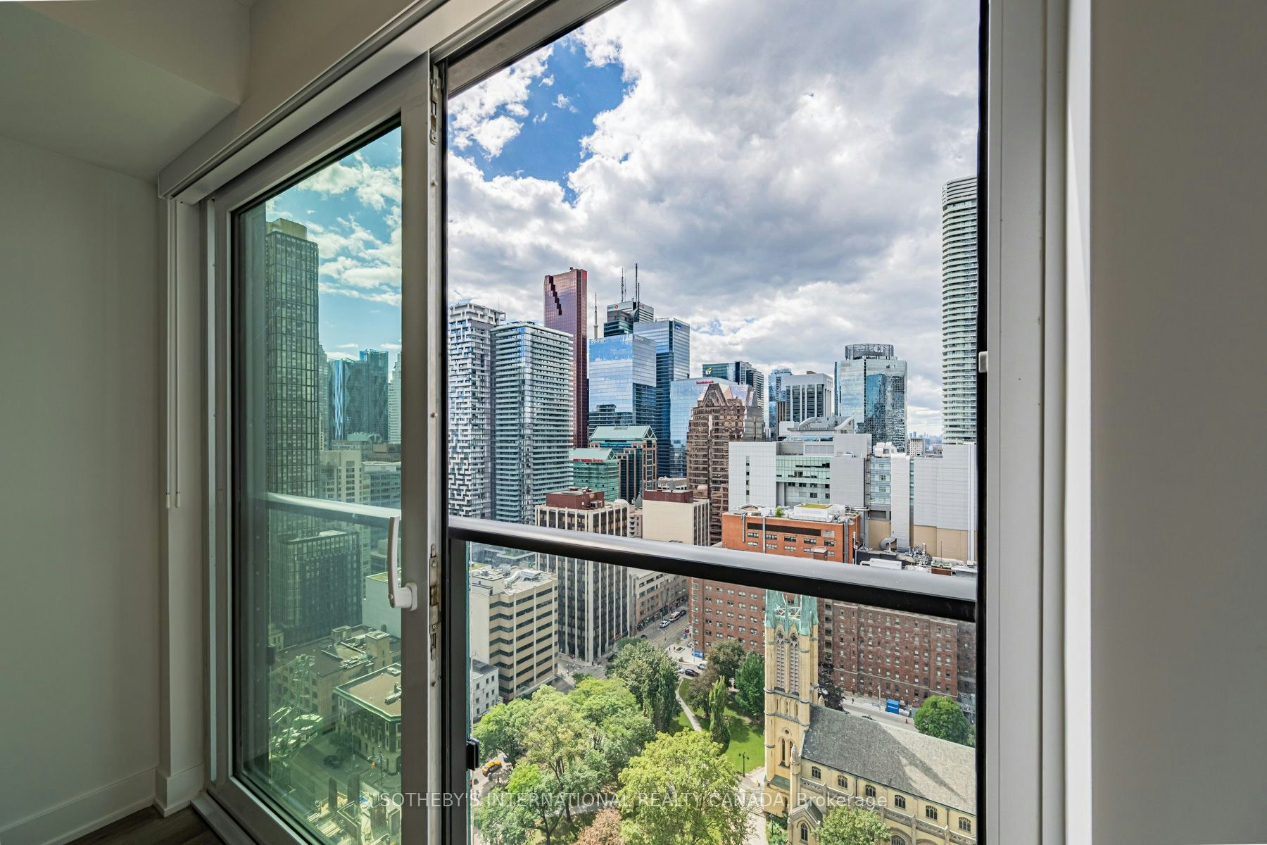 W2806-25 Dalhousie Street, Toronto, ON, M5B 2A5 - 21