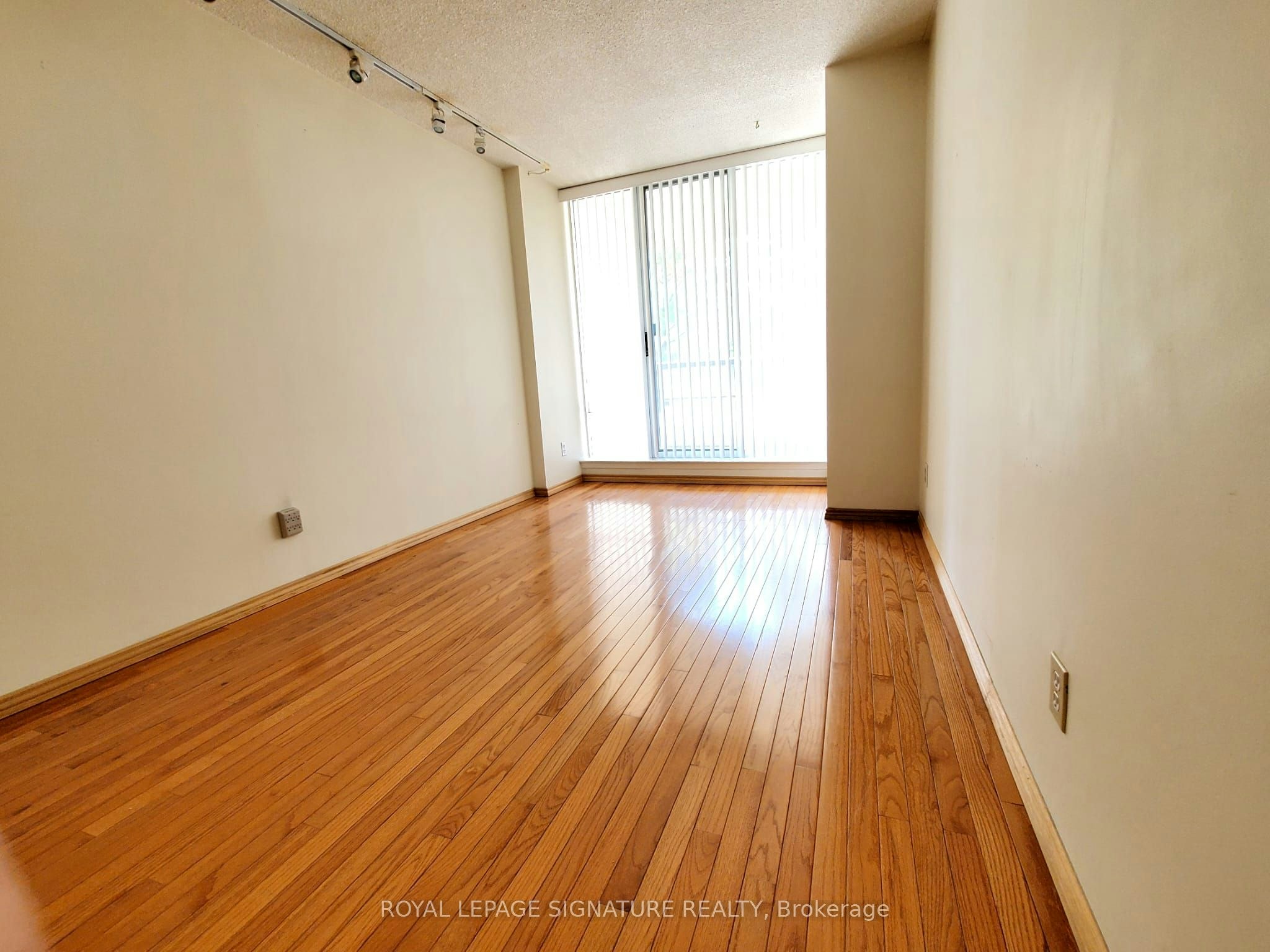 212-1121 Steeles Avenue W, Vaughan, ON, M2R 3W7 - 18